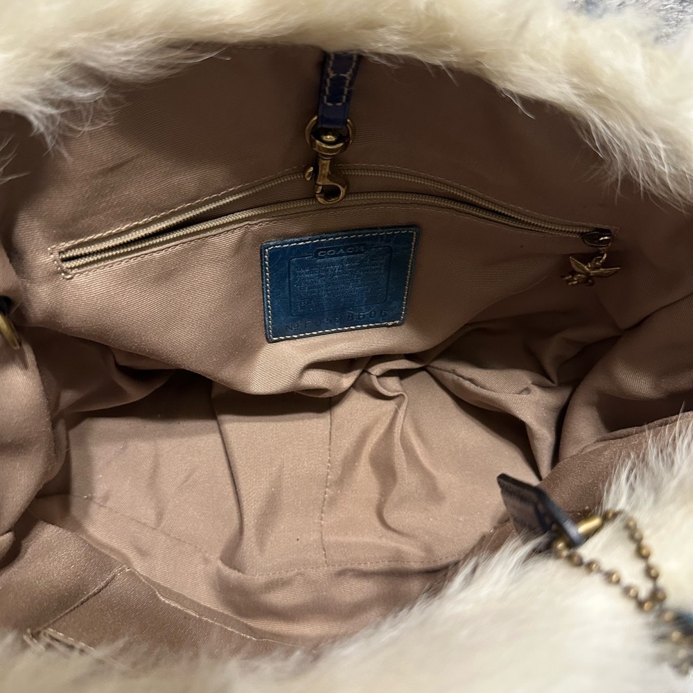 Gorgeous authentic vintage Coach. - Picture 11 of 11
